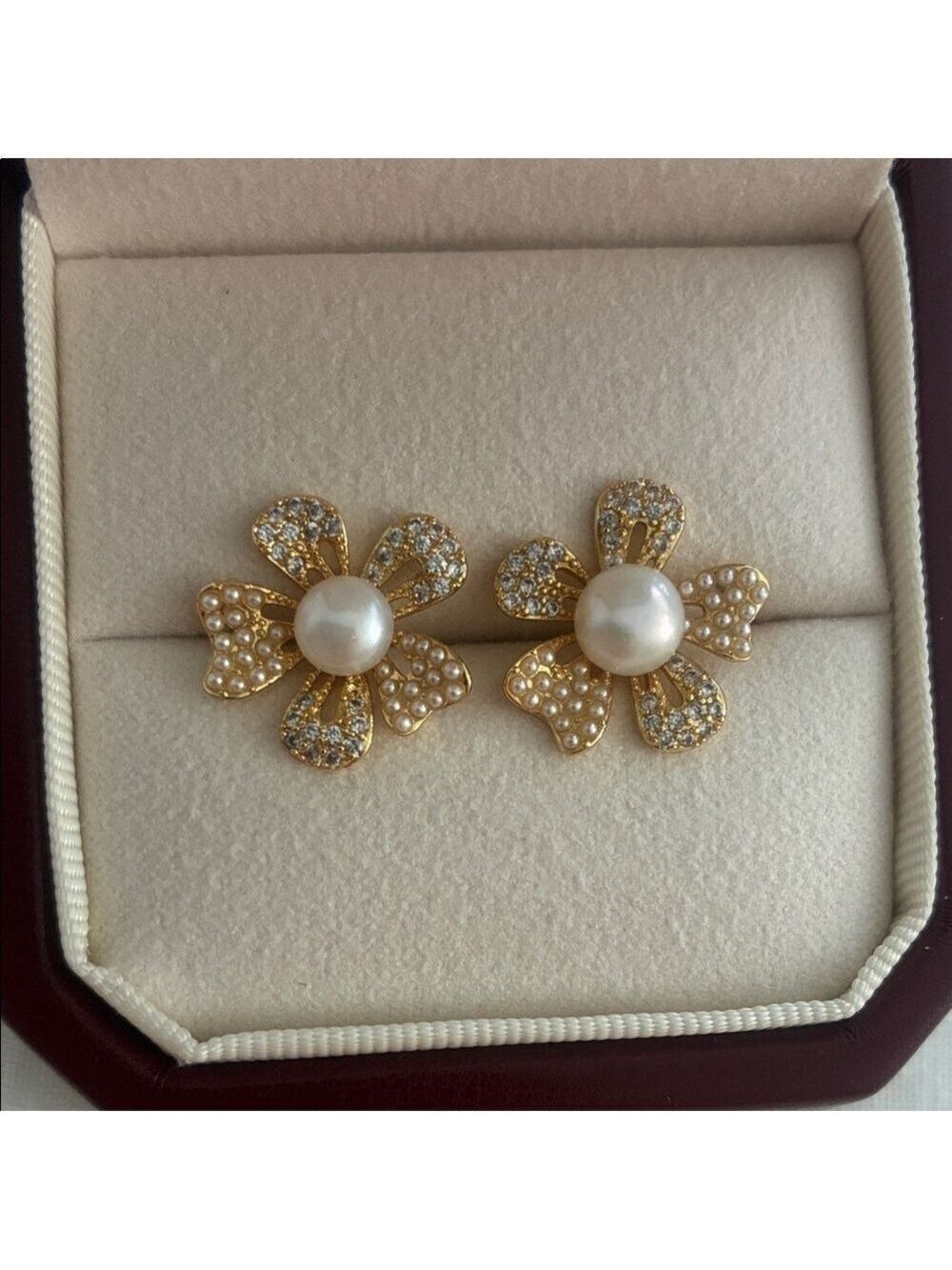 Elegant Gold and Pearl Flower Earrings